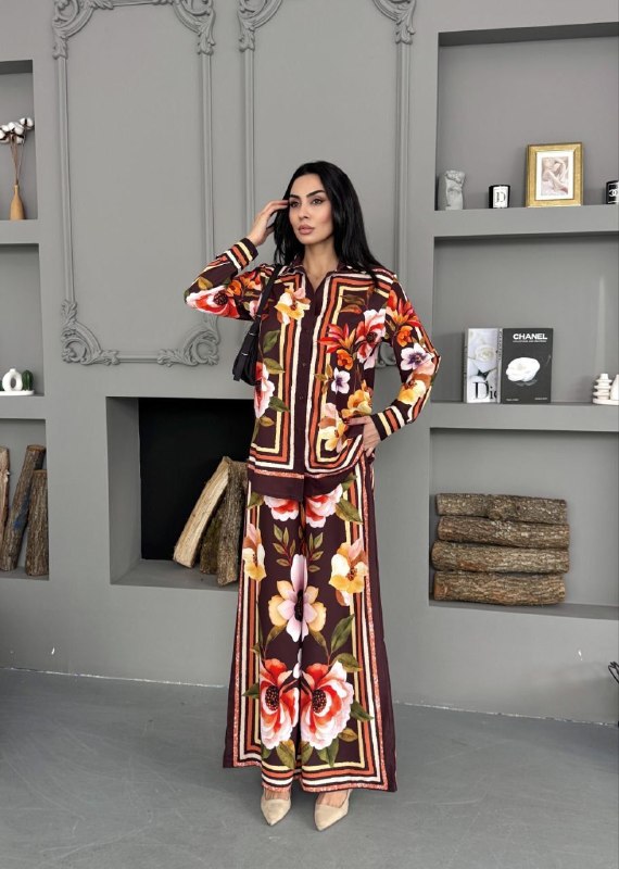 Apparel — TGX6qbld2bhA