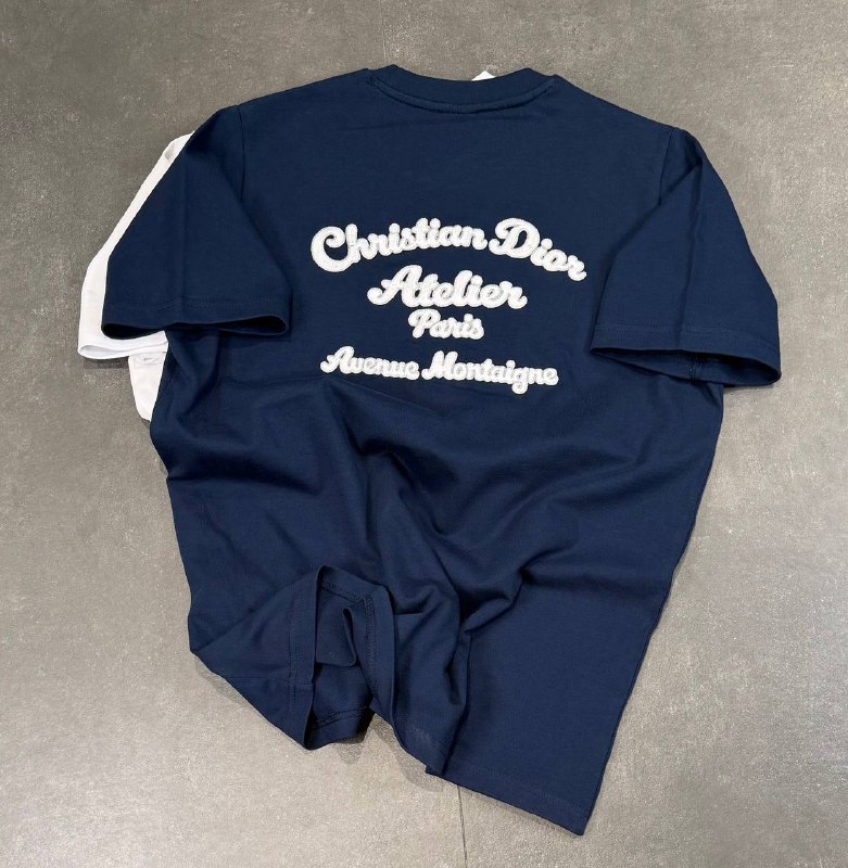 Apparel — TGX889o4mnYQ