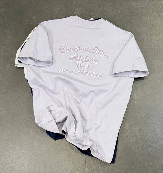 Apparel — TGX889o4mnYQ view 2