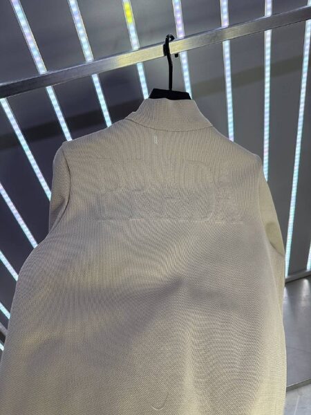 Apparel — TGX9xFkCb2aJ view 2