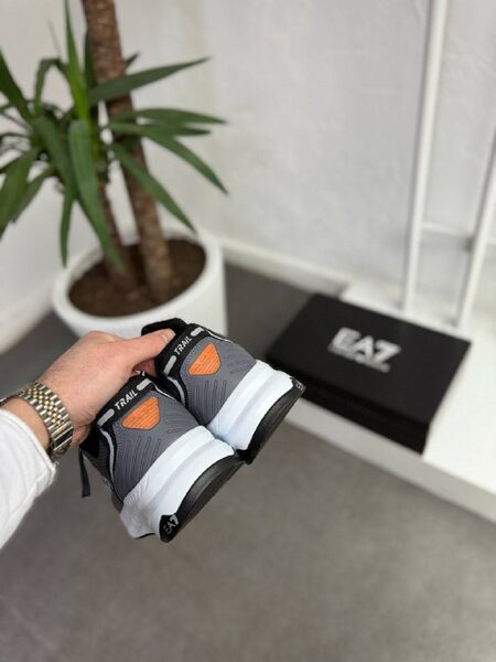 Men's Sneakers — TGXAVaxRR3nx view 4