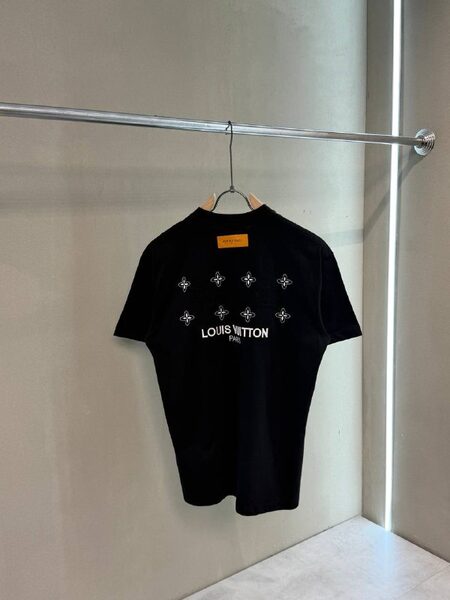 Apparel — TGXH0oiK_SBw view 3