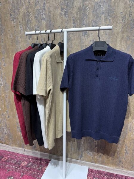 Apparel — TGXQLPLC3lb8