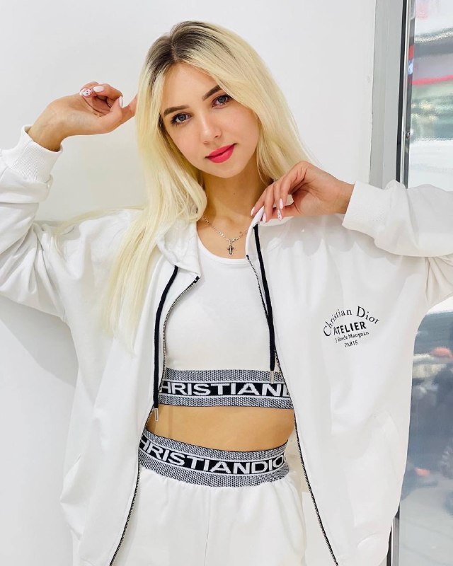 Apparel — TGXXj4wCTKzG