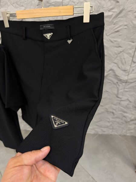 Apparel — TGXldbCy2mzV view 3