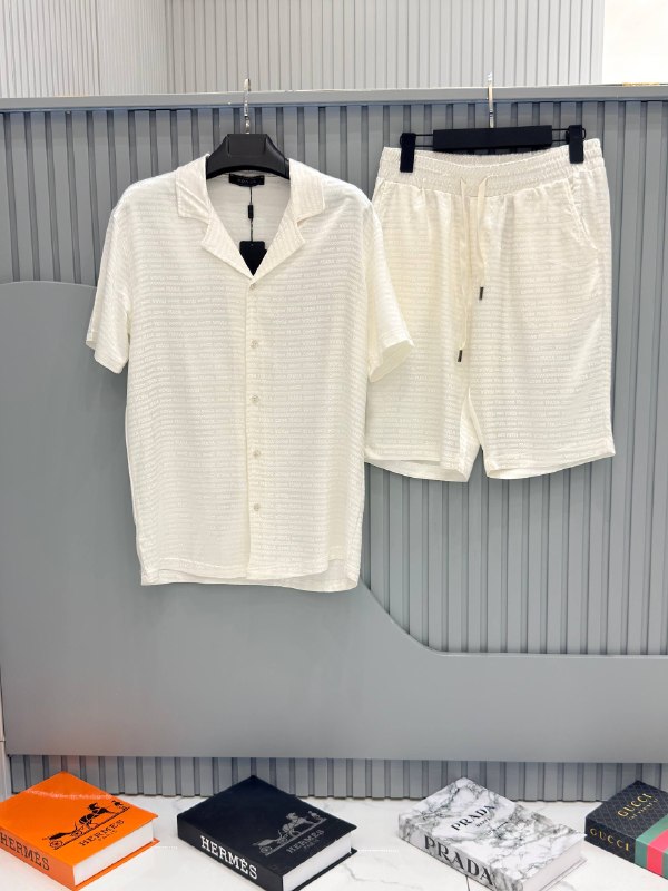 Apparel — TGXmJ4VYDbvN