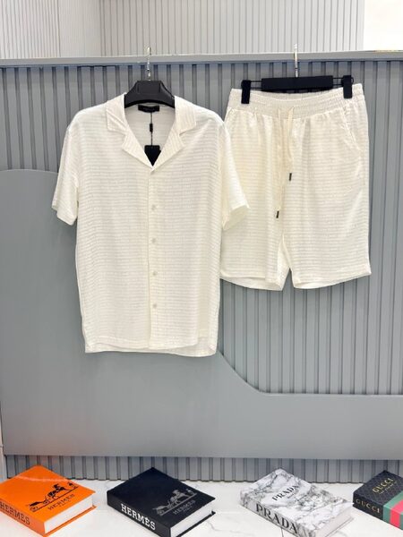 Apparel — TGXmJ4VYDbvN