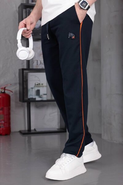 Apparel — TGXy9b_iLZzJ view 2