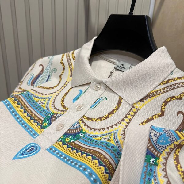 Apparel — TGY46ieNjWai view 2