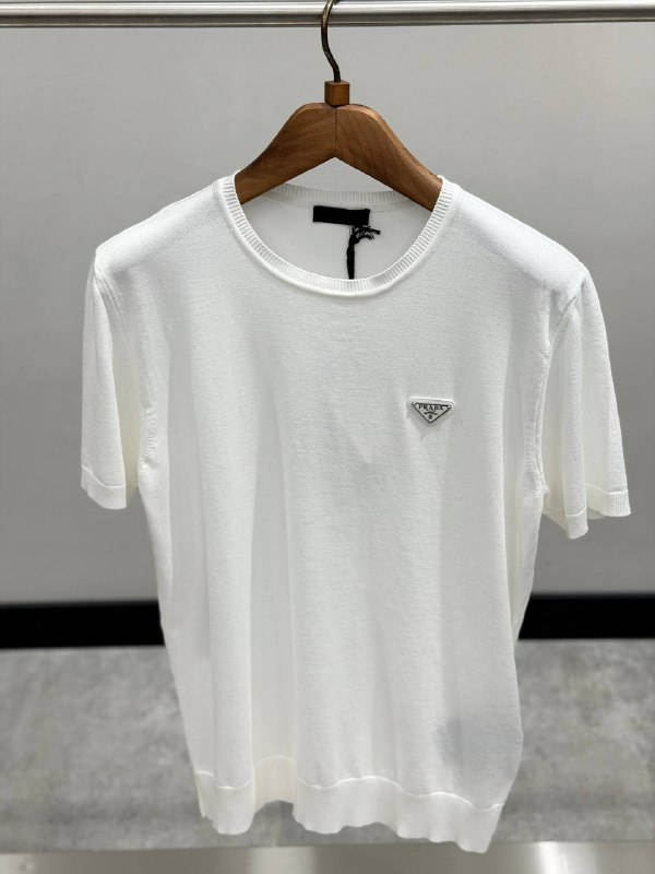 Apparel — TGY4oM0lhgXe view