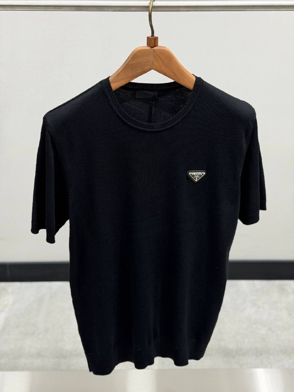 Apparel — TGY4oM0lhgXe view