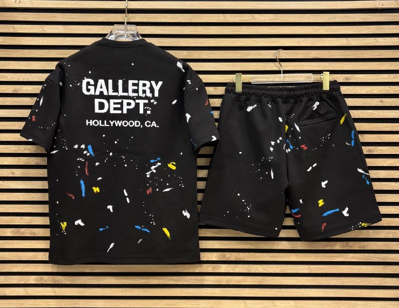 Apparel — TGY4uMQUQRQQ view