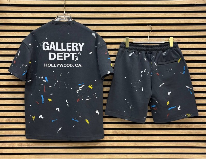 Apparel — TGY4uMQUQRQQ view