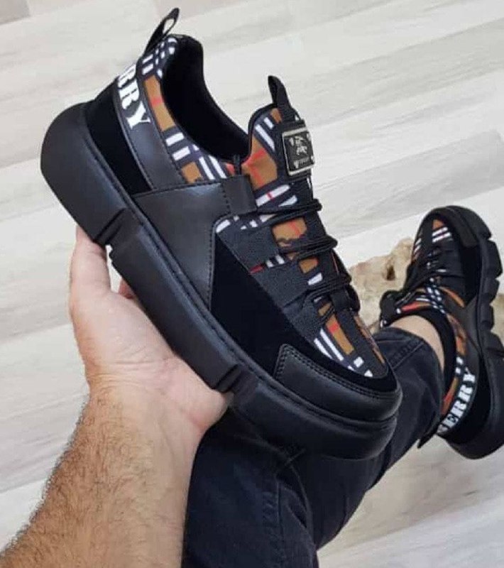 Burberry Sneakers — TGY75pJAY_3L view