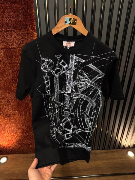 Apparel — TGYGm1N3TsM7 view 3