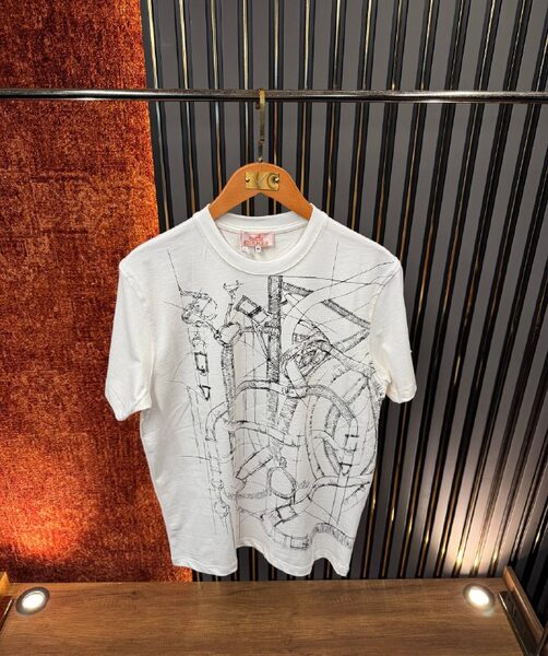 Apparel — TGYGm1N3TsM7 view 4