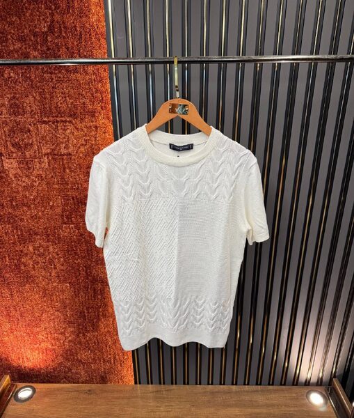 Apparel — TGYIeq0T_CnN view 3