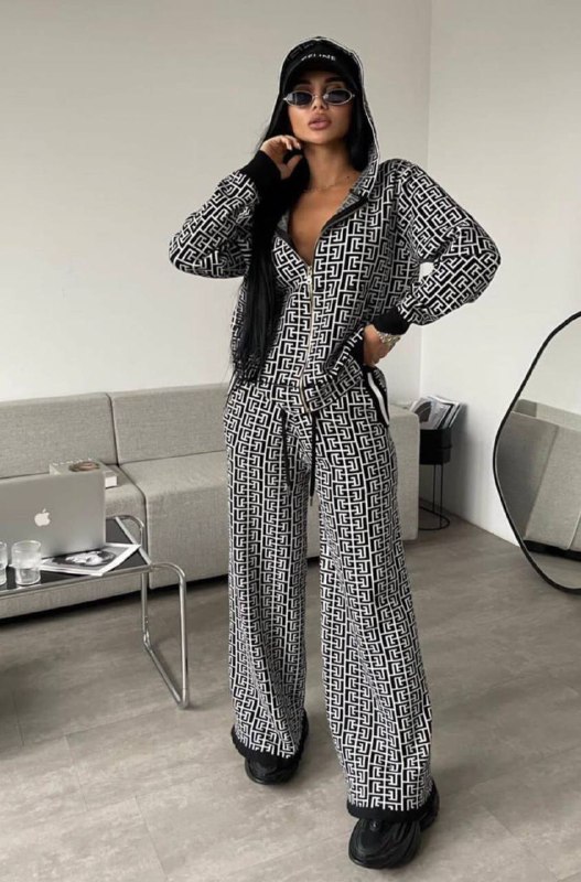 Apparel — TGYc641M_5nU