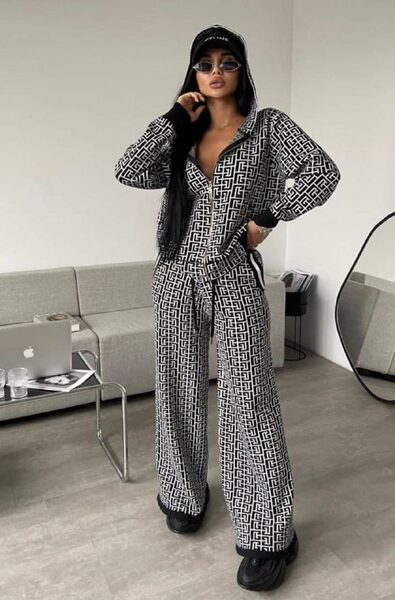 Apparel — TGYc641M_5nU