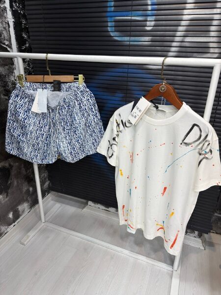Apparel — TGYzuFuhNxfQ