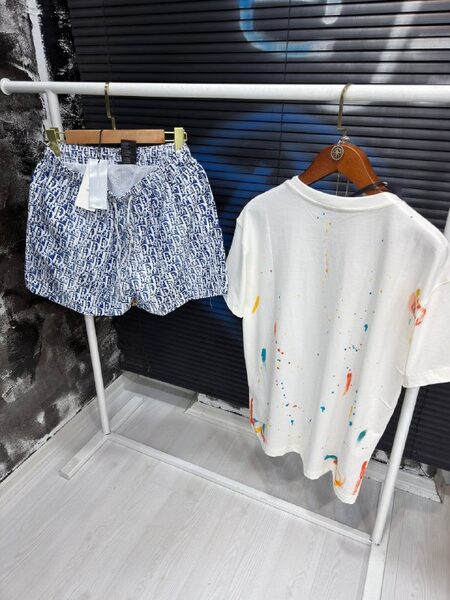 Apparel — TGYzuFuhNxfQ view 2