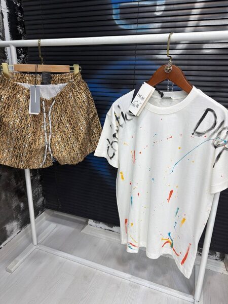 Apparel — TGYzuFuhNxfQ view 3