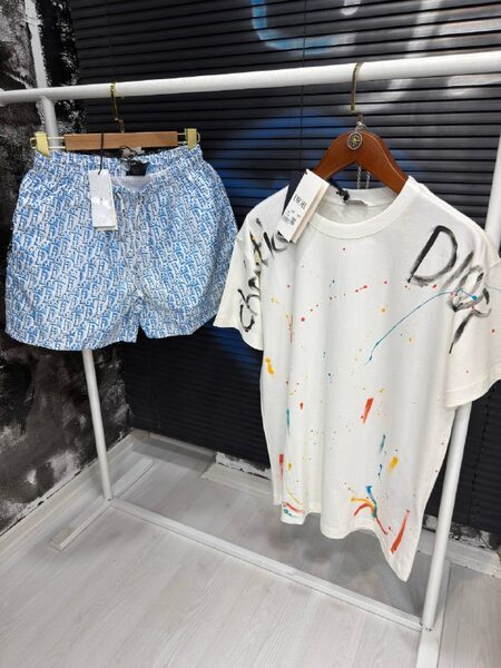 Apparel — TGYzuFuhNxfQ view 5