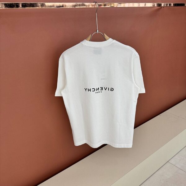 Apparel — TGZ5Po9al4MQ view 2