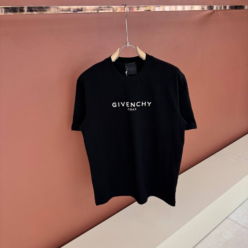Apparel — TGZ5Po9al4MQ view