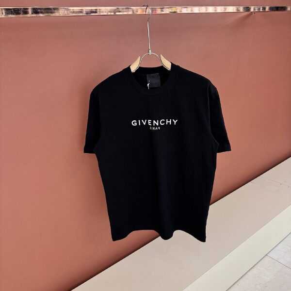 Apparel — TGZ5Po9al4MQ view 3