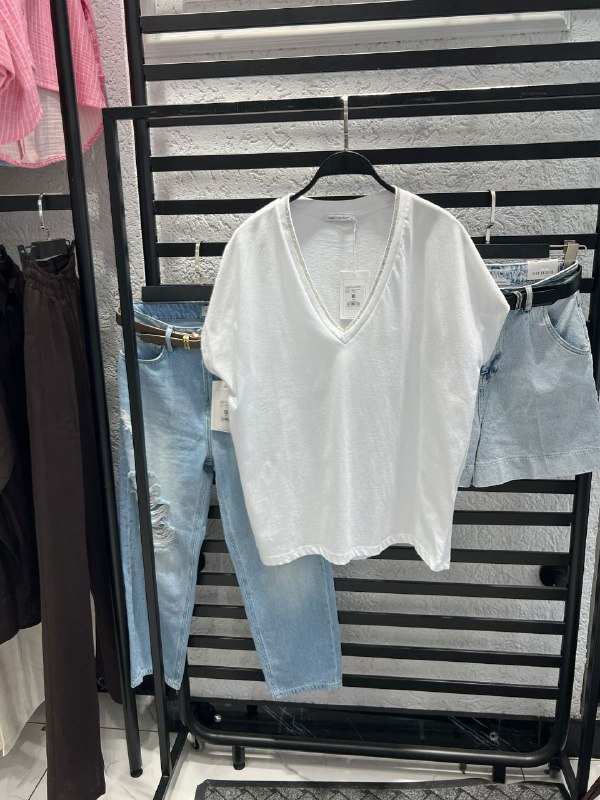 Apparel — TGZ7sxfFNgUU