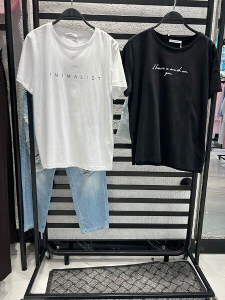 Apparel — TGZ7sxfFNgUU view 3