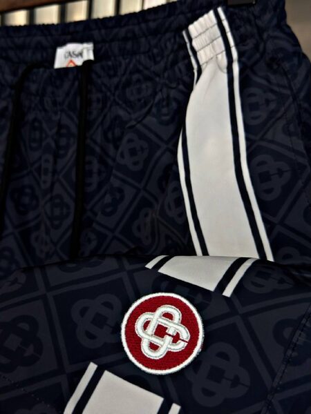 Apparel — TGZA5N6nlezq view 2