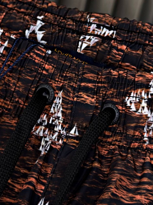 Apparel — TGZBMM7ufPns view