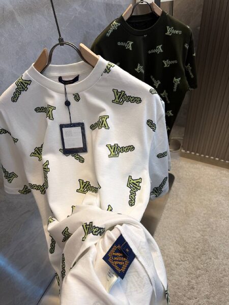 Apparel — TGZMy5qGCiiV view 4