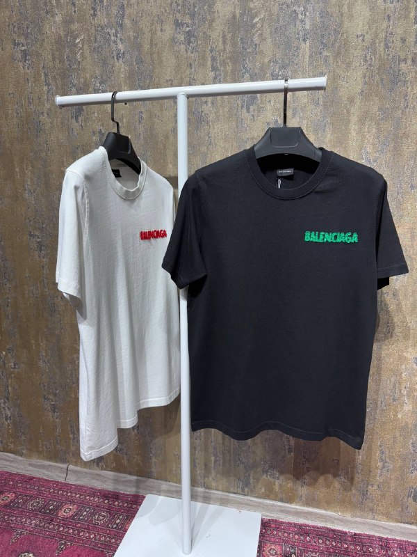 Apparel — TGZORhbkB0yY