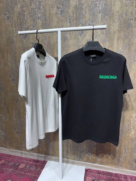 Apparel — TGZORhbkB0yY