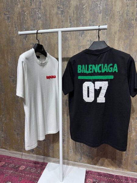 Apparel — TGZORhbkB0yY view 2