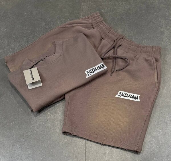 Apparel — TGZPHm5Obg9K view 4