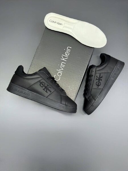 Men's Sneakers — TGZRUO93m3xN