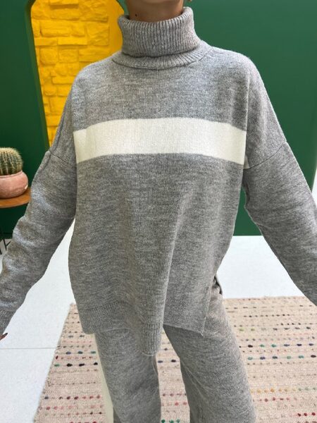 Apparel — TGZdK9U_Jh4c view 3