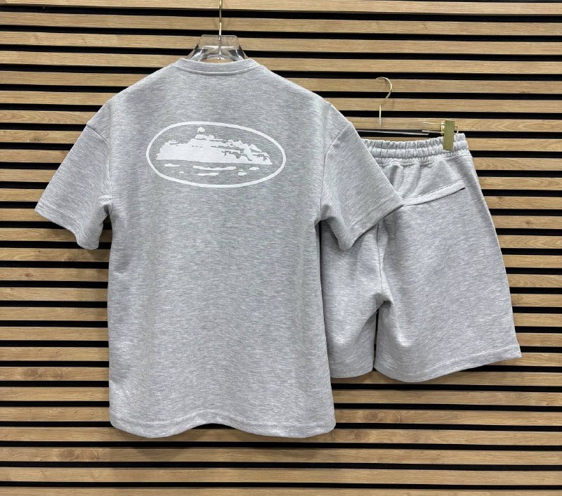 Apparel — TGZdMrwC0fmp view
