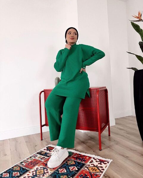 Apparel — TGZjPEHQC0y_ view 8
