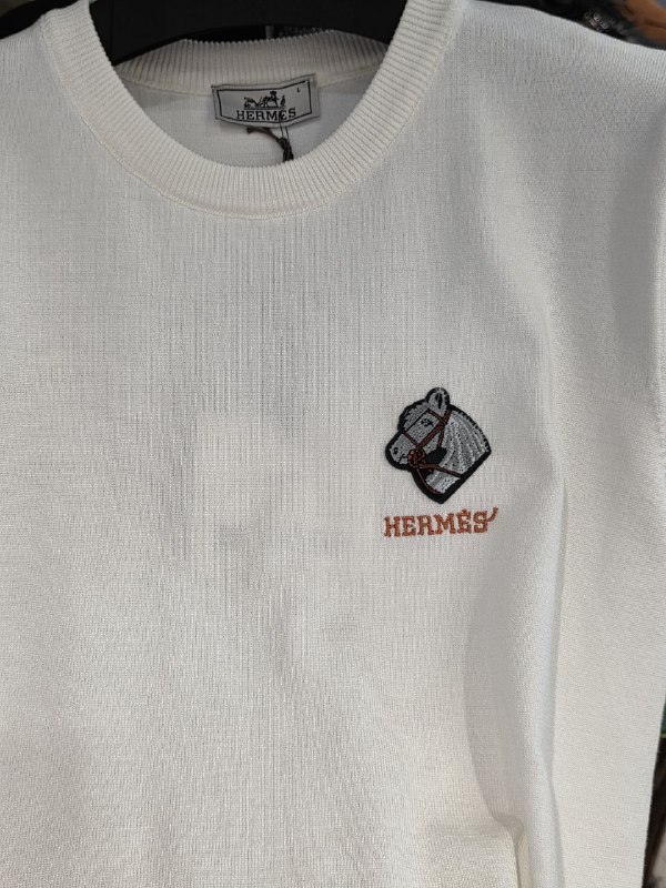 Apparel — TGa8iohDpig4 view