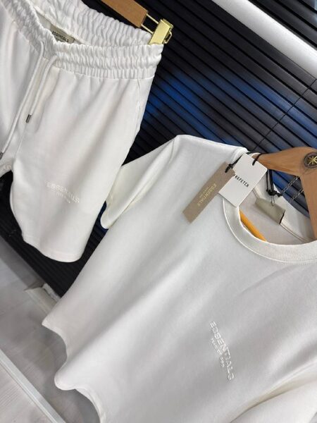 Apparel — TGaJfIjUr9UQ view 4