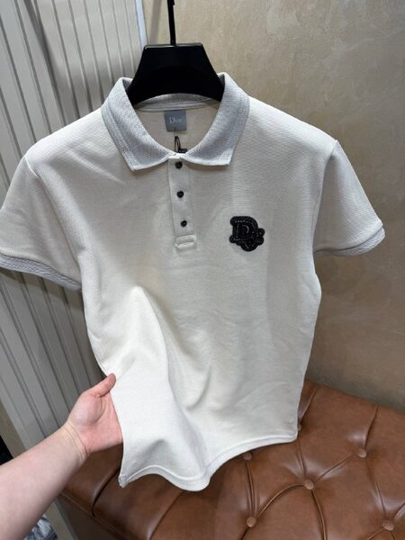 Apparel — TGaSjfPP7ecw