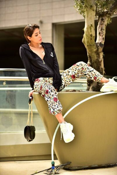 Apparel — TGah_IuU7eWi view 3
