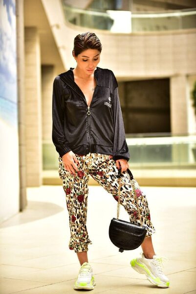 Apparel — TGah_IuU7eWi view 6