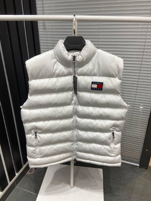 Apparel — TGakCXaW_ey8 view