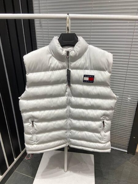 Apparel — TGakCXaW_ey8 view 2